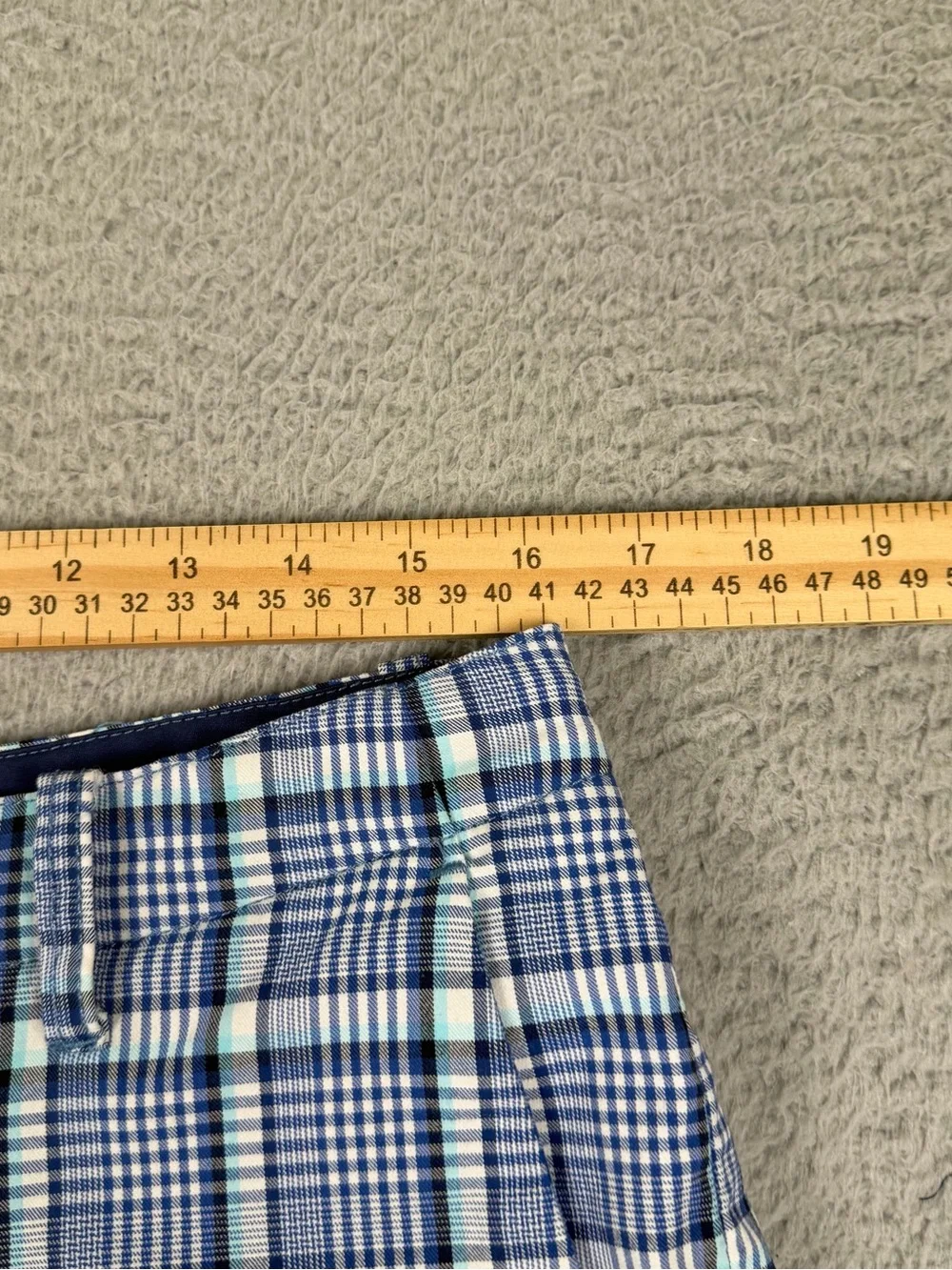 Tommy Bahama Shorts Mens 32 Blue Plaid Performance Flat Front Preppy Casual